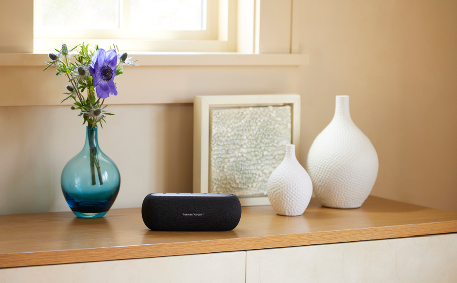 Harman Kardon Luna | Elegant portable Bluetooth speaker with 12